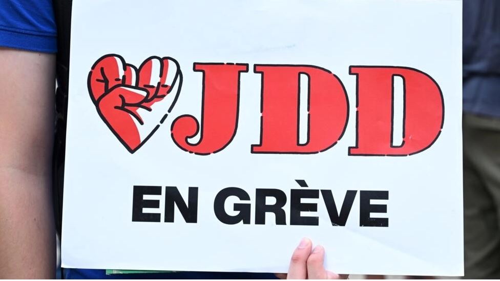 La rédaction du JDD reconduit sa grève, initiative de députés en soutien